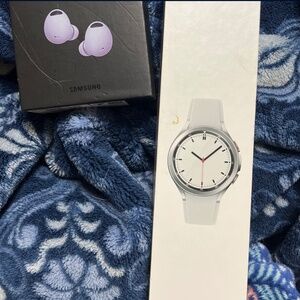 Samsung galaxy watch 4 classic and buds pro 2